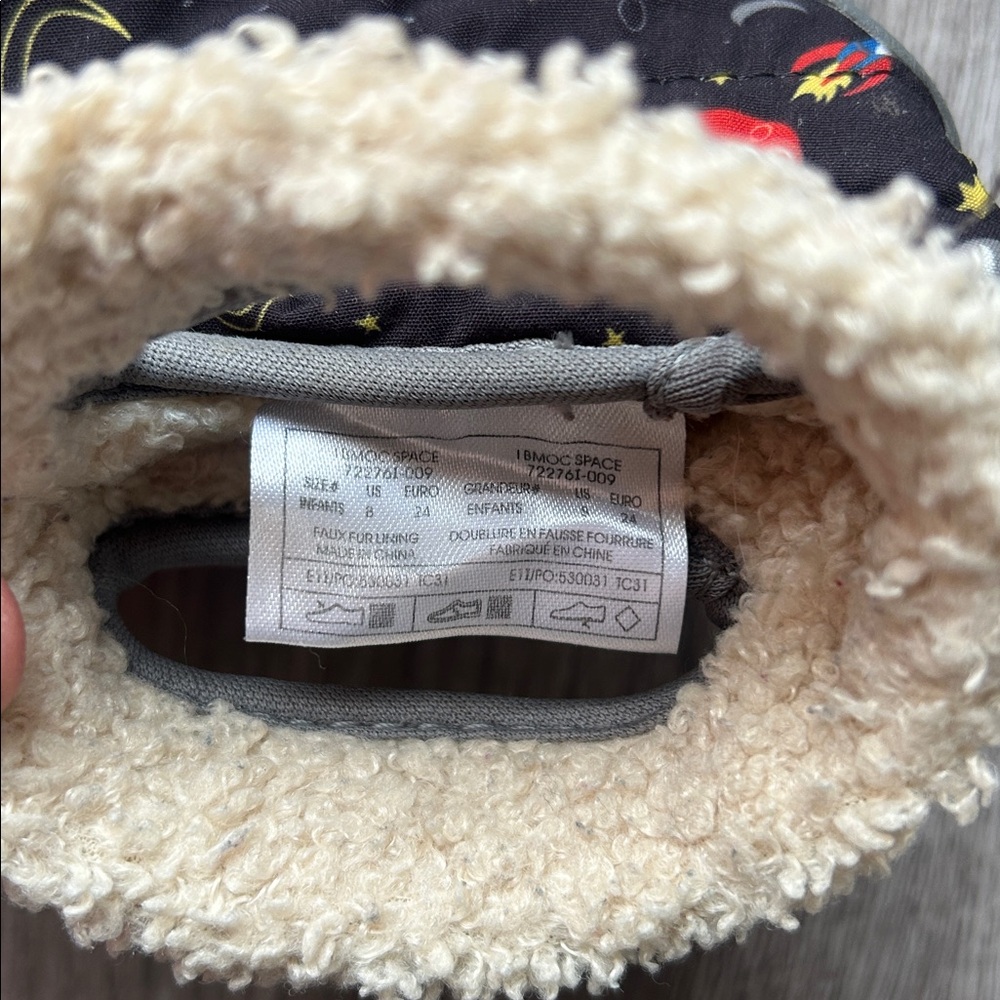Bogs Black and Gray Space-Themed Kids waterproof boots size 8 - Picture 6 of 8